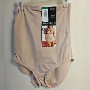 Miracle Suit Tummy Tuck High Waist Brief Shape wear in Nude Large NWT